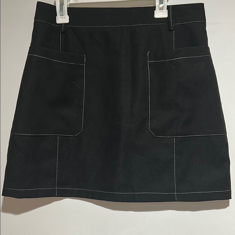 Romwe NWT Classic Black Skirt with Stitch Detailing with front pockets